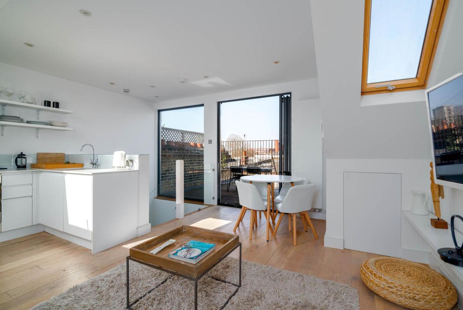 Guestready - Top Floor West Kensington Home ロンドン エクステリア 写真